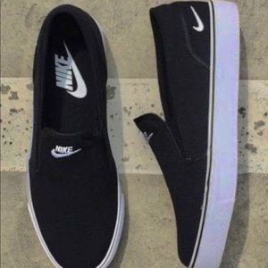 NIKE STYLED VANS